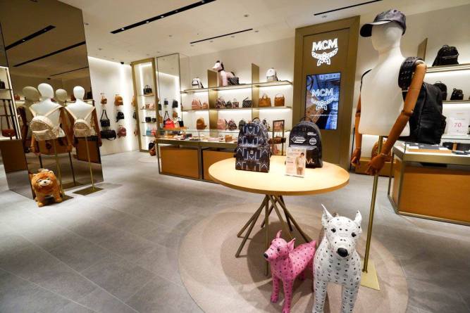 29244145_924751107702982_5817397743458451456_o